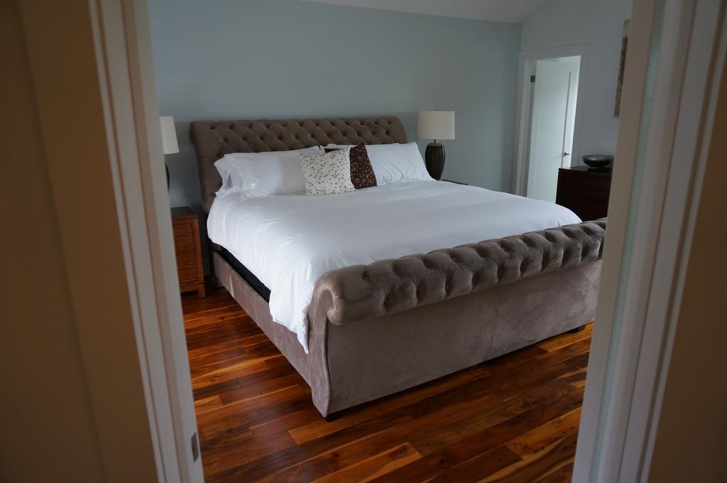 On The 6 Bed And Breakfast Niagara-on-the-Lake Rom bilde